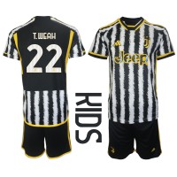 Juventus Timothy Weah #22 Domáci Detský futbalový dres 2023-24 Krátky Rukáv (+ trenírky)